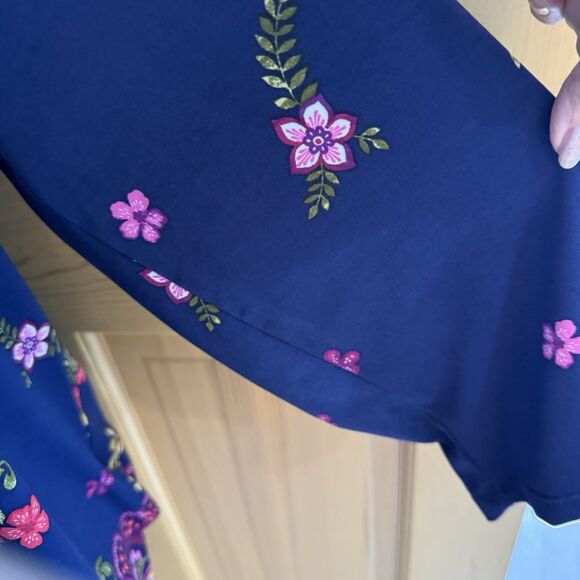 Plus Size Slinky Brand Stretchy Blue & Red Floral Top Size 1X Flattering Shaping - Picture 10 of 16